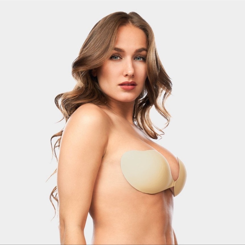 New Maidenform Women Adhesive Bra Size B Cream Front-Closure Backless Strapless